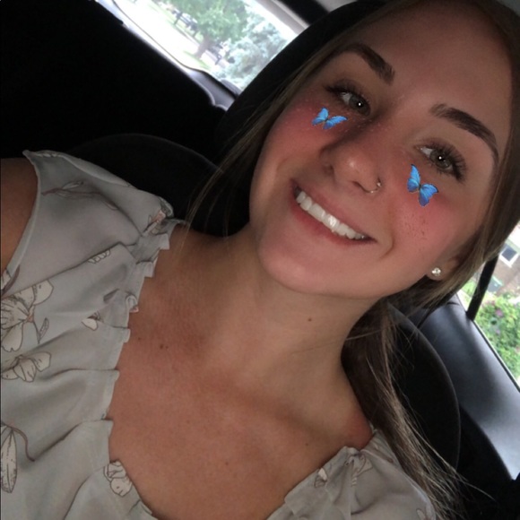 Meet your Posher, Samantha - Picture 2 of 3